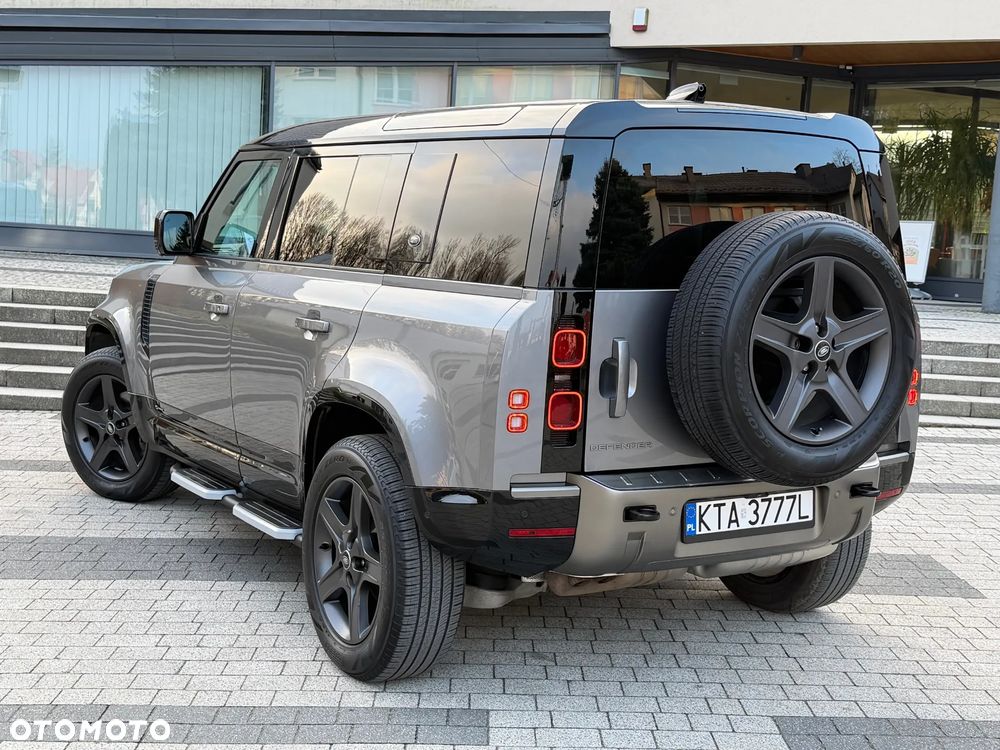 Land Rover Defender 110 D250 X-Dynamic S - 9