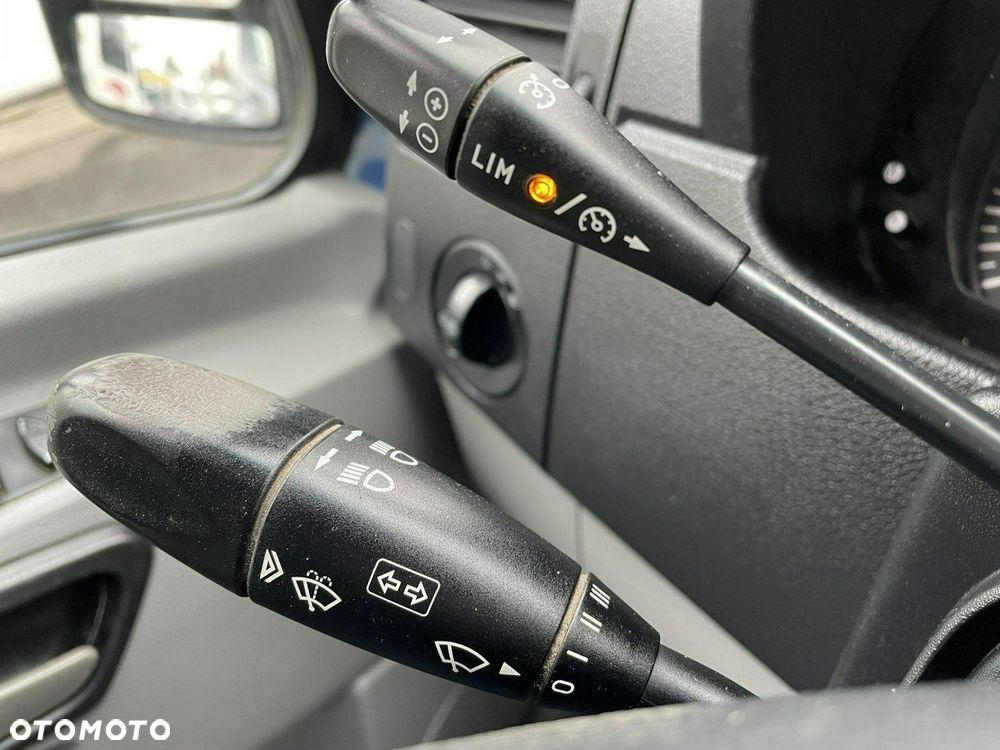 Mercedes-Benz Sprinter - 9