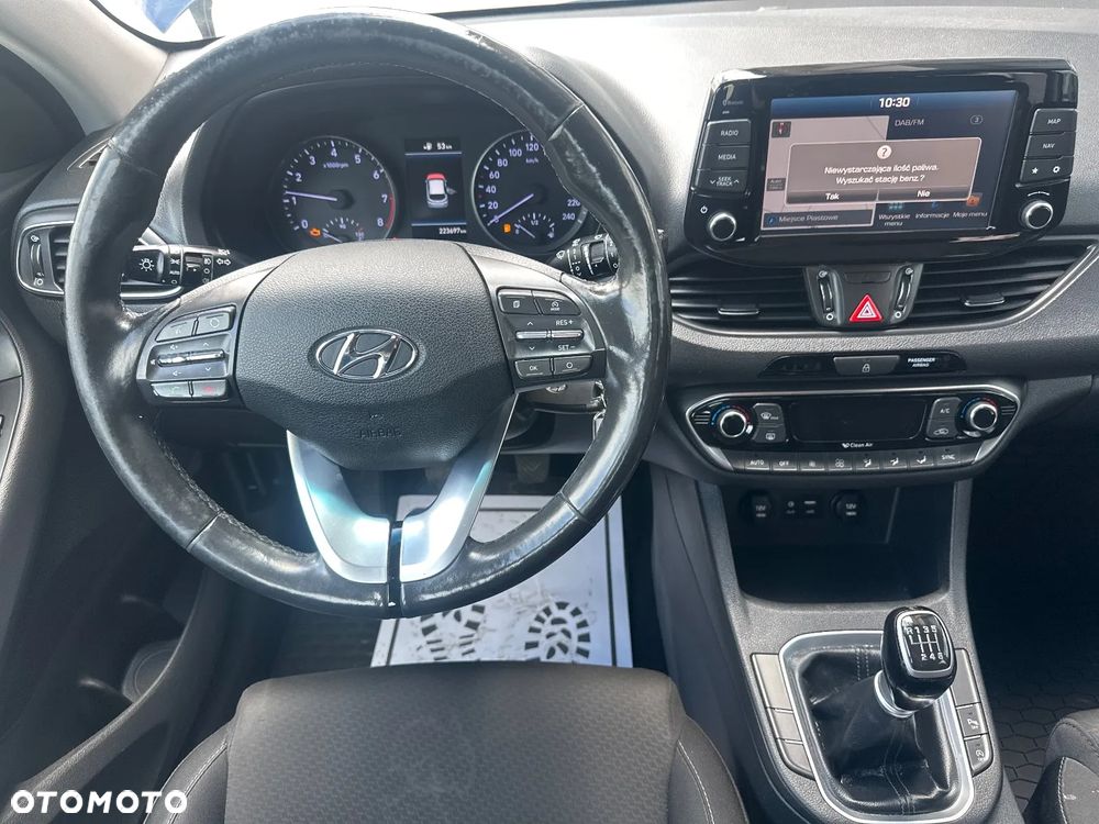 Hyundai i30 - 23