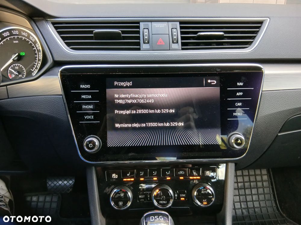 Skoda Superb 2.0 TDI SCR Style DSG - 24