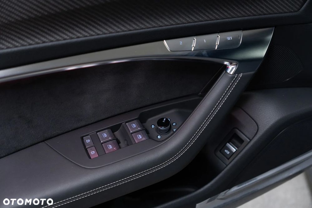 Audi RS6 Avant TFSI mHEV Quattro Performance Tiptronic - 23