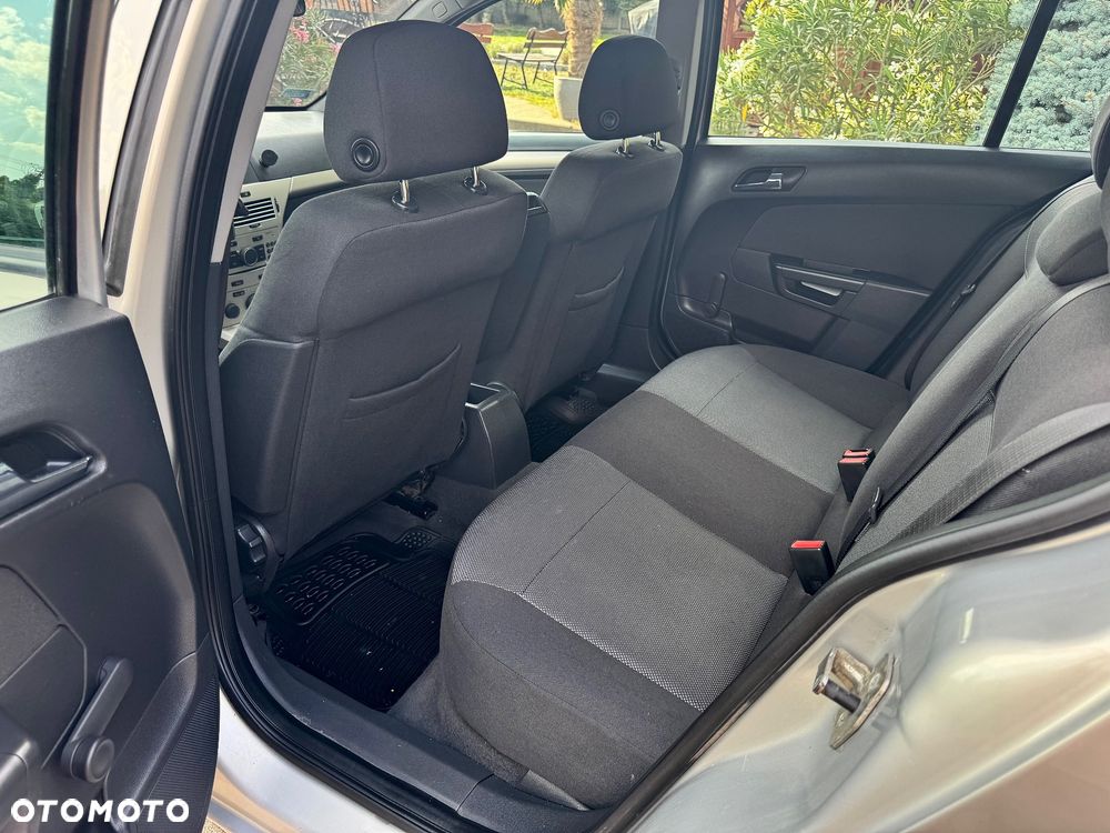Opel Astra 1.6 Active - 17