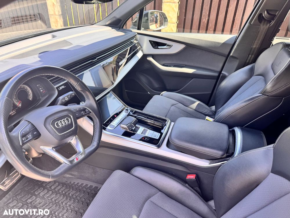 Audi Q7 - 11