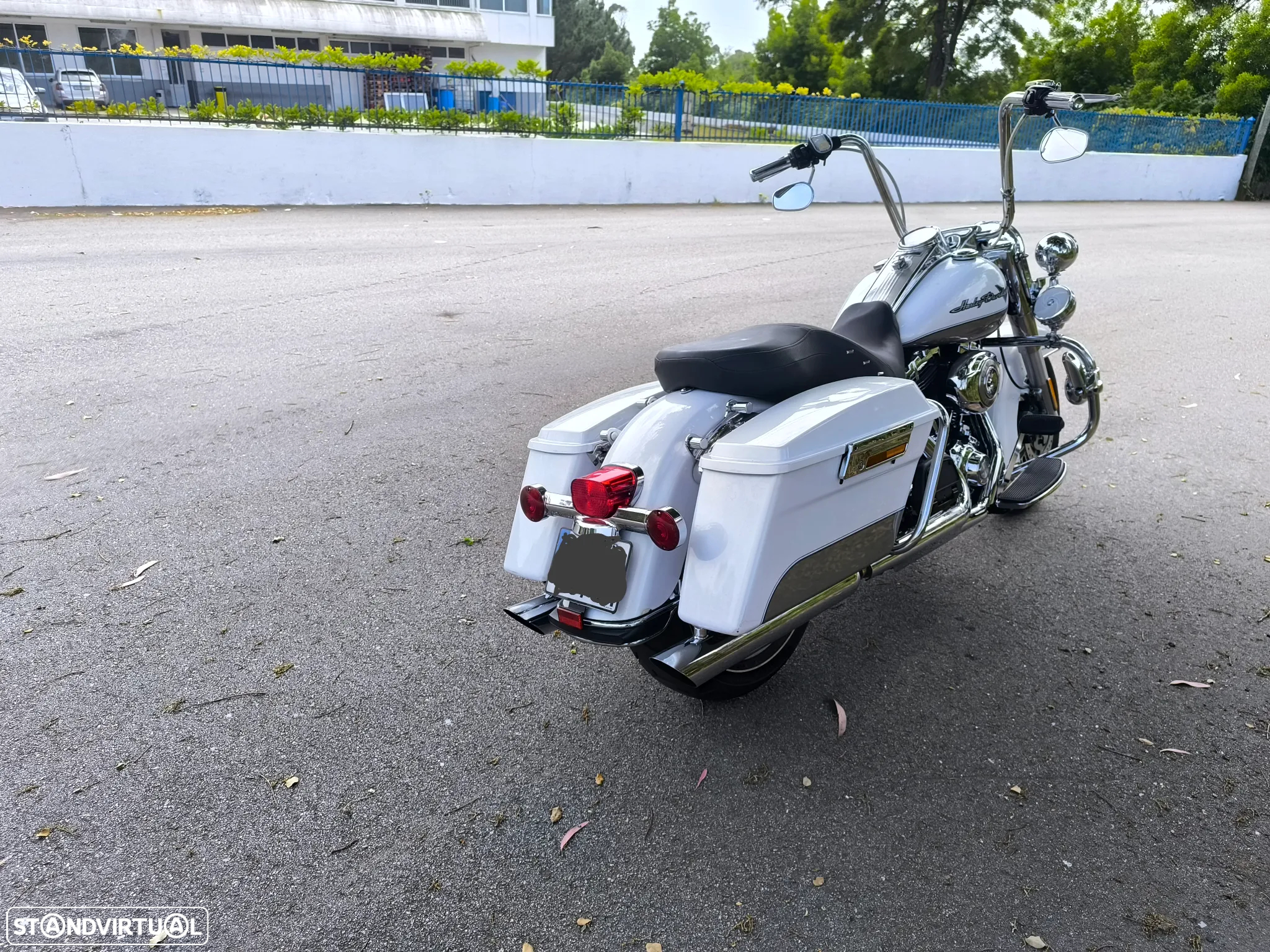 Harley-Davidson FLHR - 4