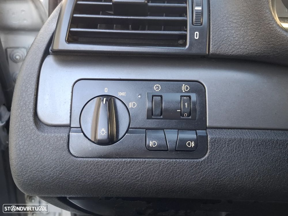 BMW 320 d - 12