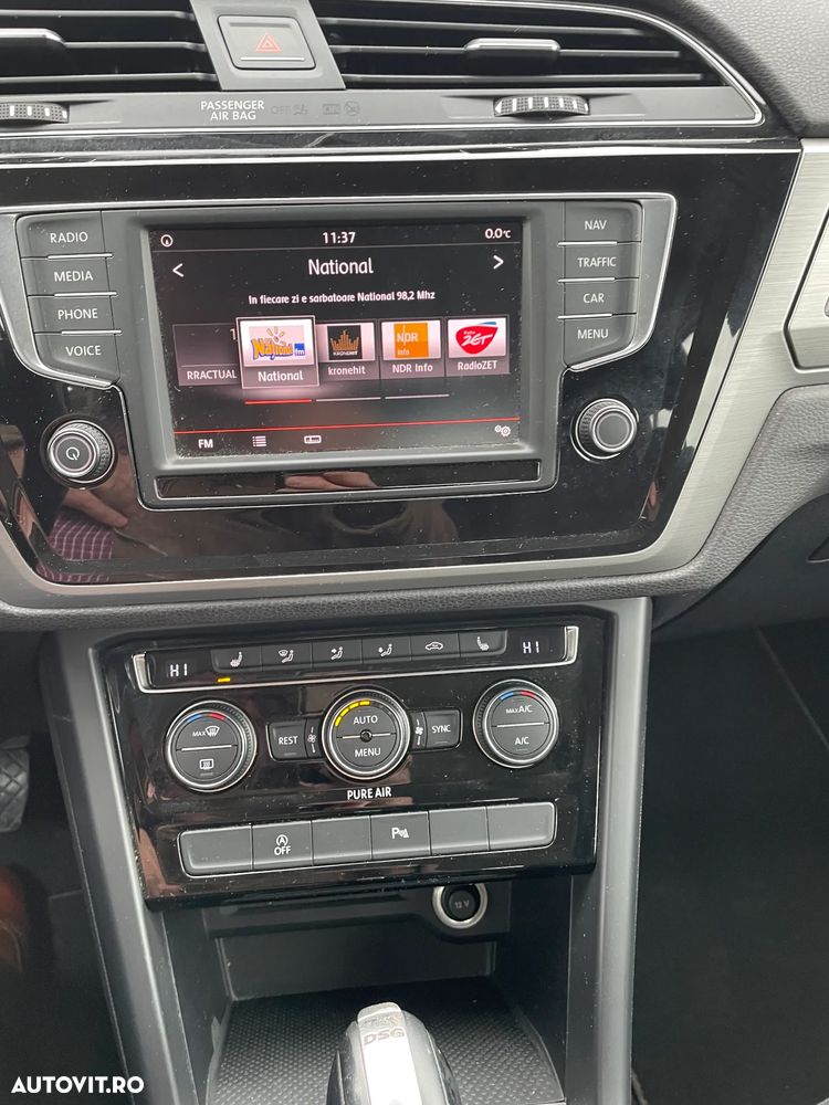 Volkswagen Touran - 17