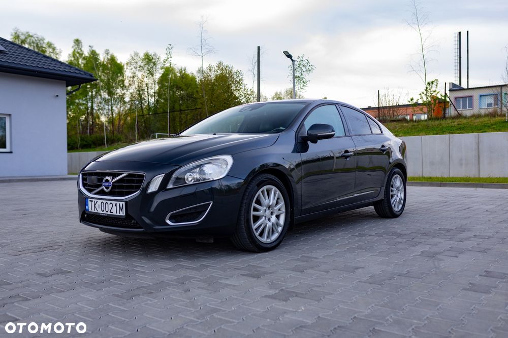 Volvo S60 - 1