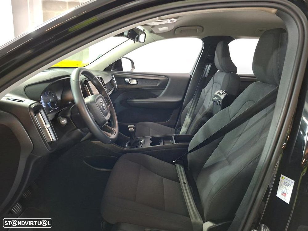 Volvo XC 40 1.5 T2 Momentum - 5