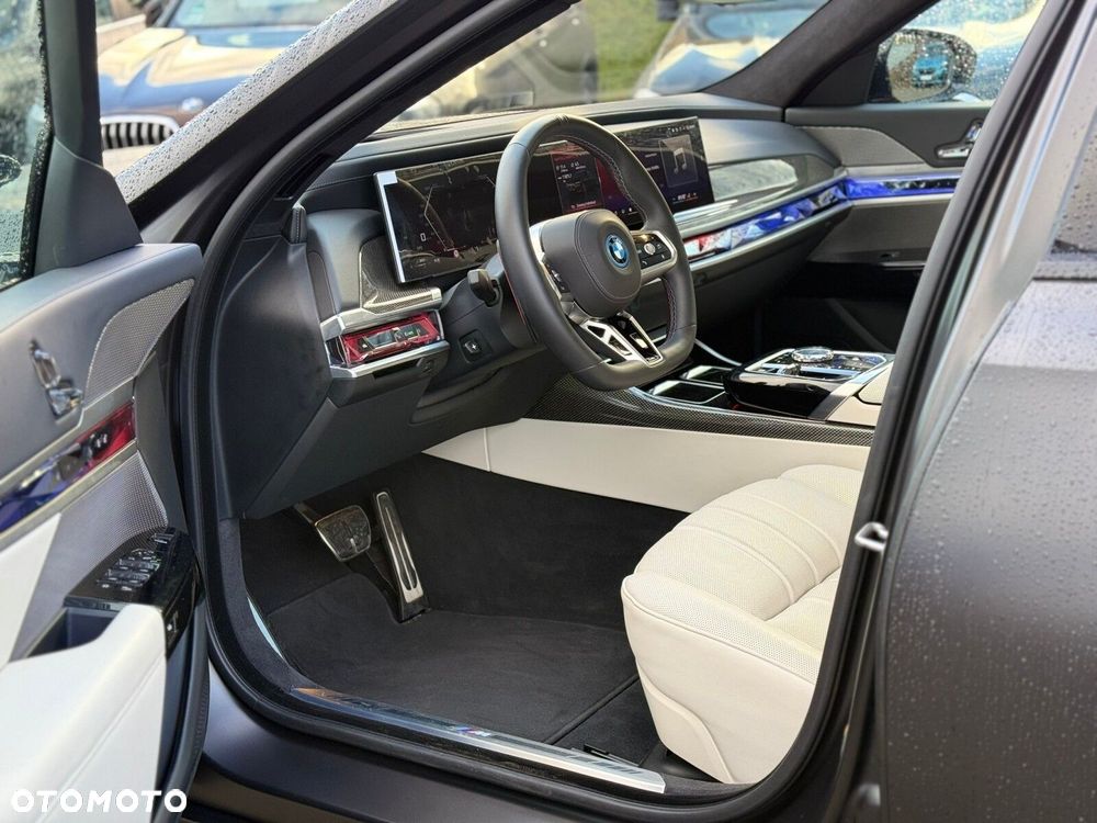 BMW Seria 7 - 17