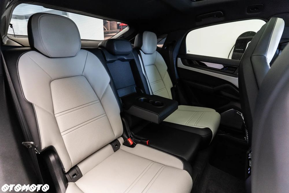 Porsche Cayenne Black Edition - 13