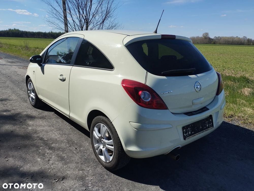 Opel Corsa - 4