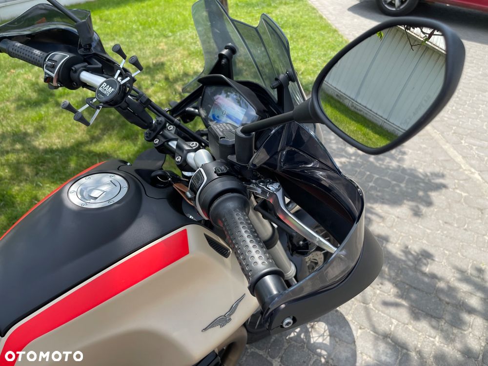 Moto Guzzi V85 - 6
