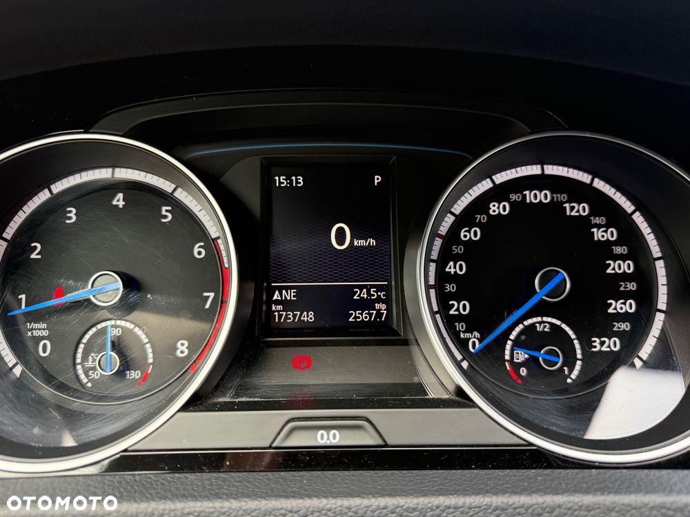 Volkswagen Golf - 11