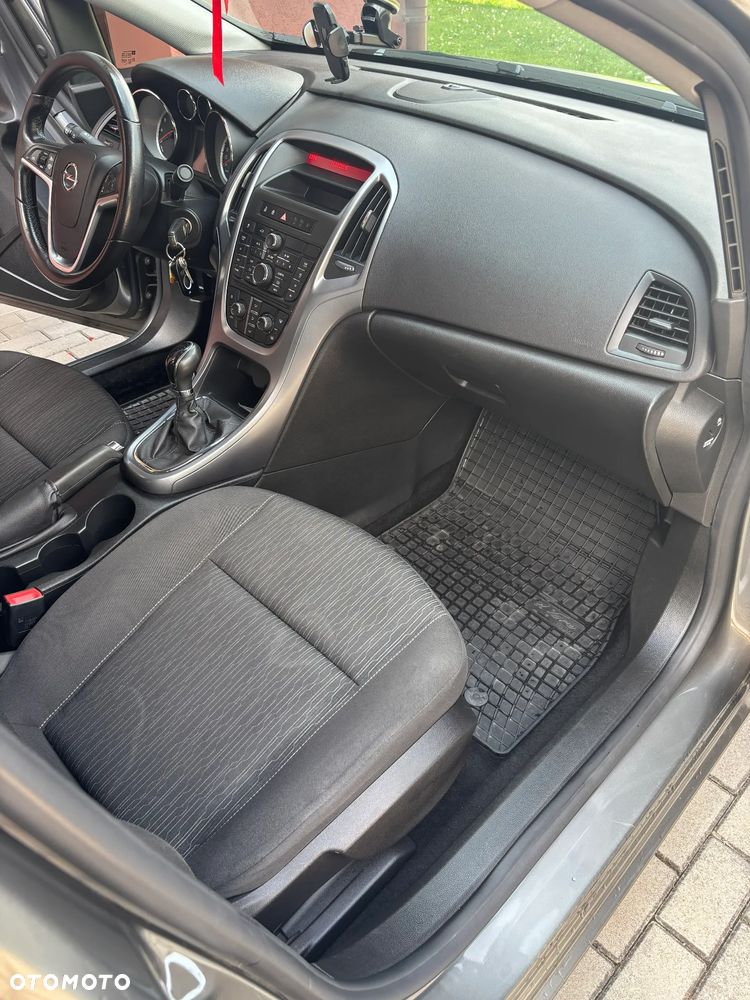 Opel Astra 1.4 T EU6 - 13