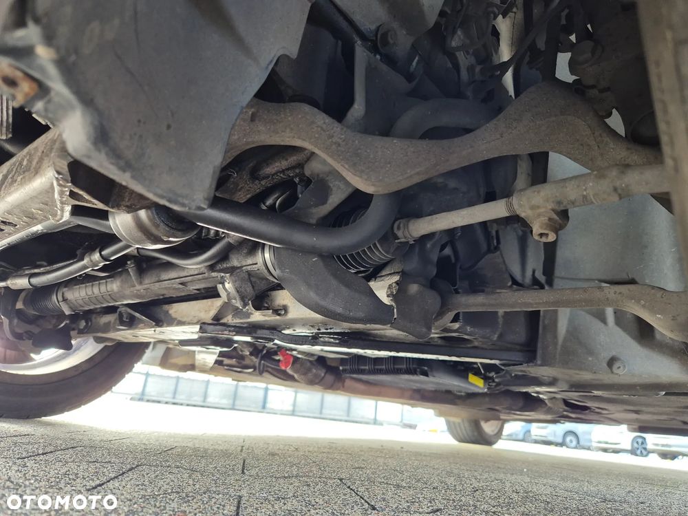 BMW Seria 3 - 36