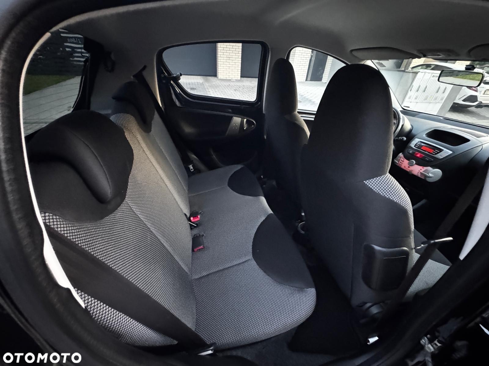 Toyota Aygo Black - 13