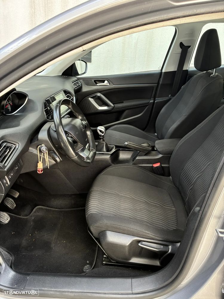 Peugeot 308 SW 1.6 e-HDi Active - 11