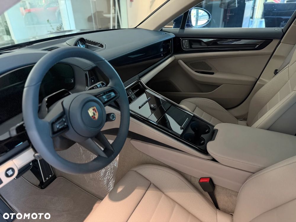 Porsche Panamera 4 E-Hybrid PHEV - 29