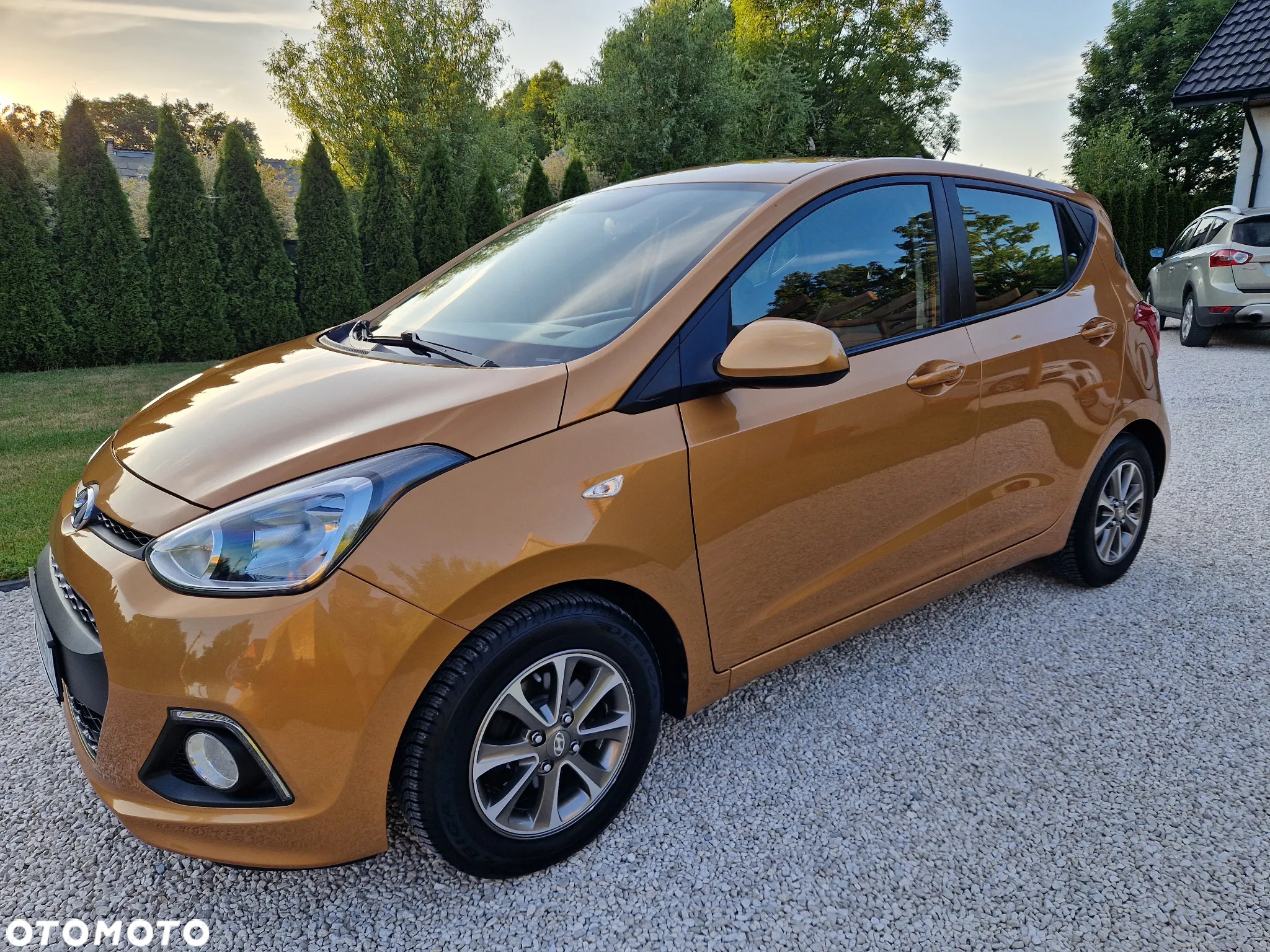 Hyundai i10 1.0 Fifa World Cup Edition - 15