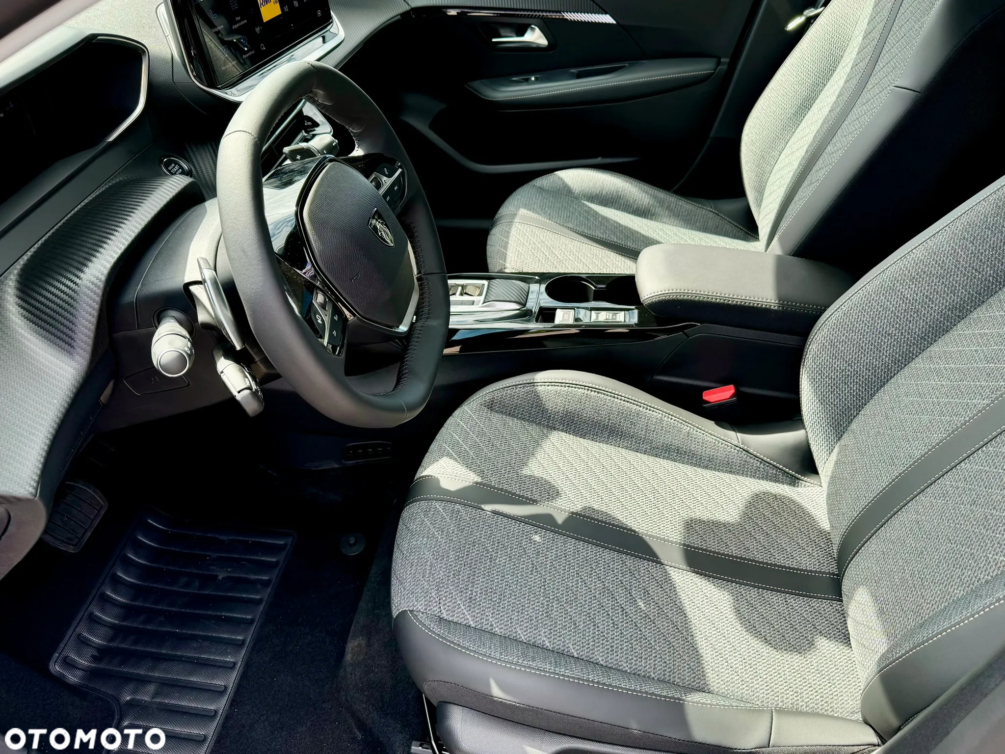Peugeot 208 e-208 54kWh Allure - 14