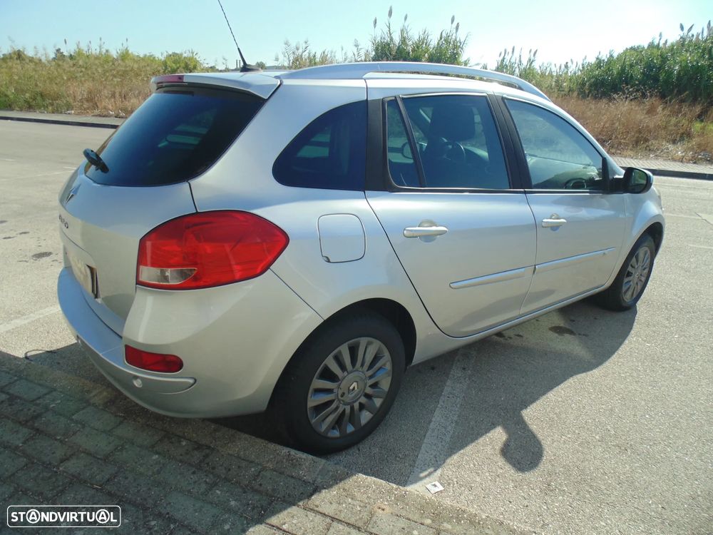 Renault Clio Break 1.2 16V Dynamique S - 8