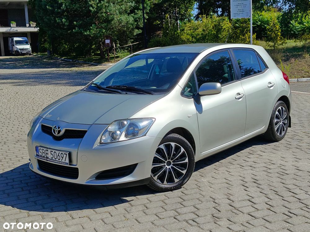 Toyota Auris 2.0 D-4D Premium - 1
