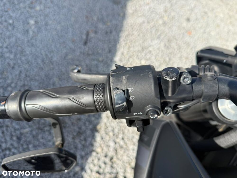 Yamaha MT - 17