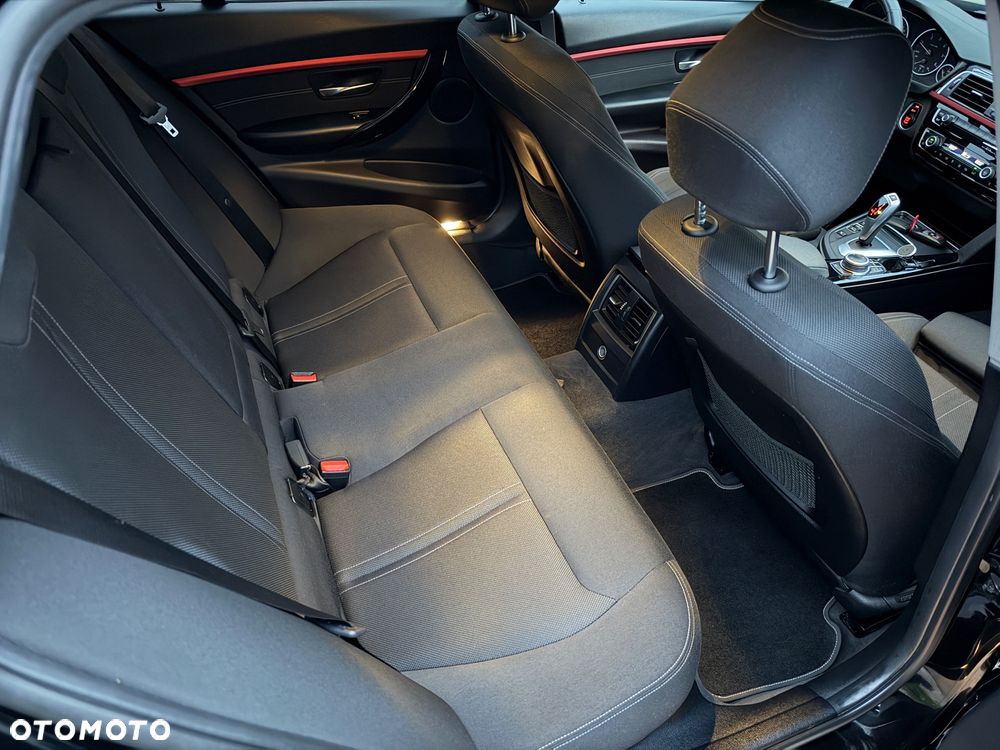 BMW Seria 3 320d Luxury Line sport - 19