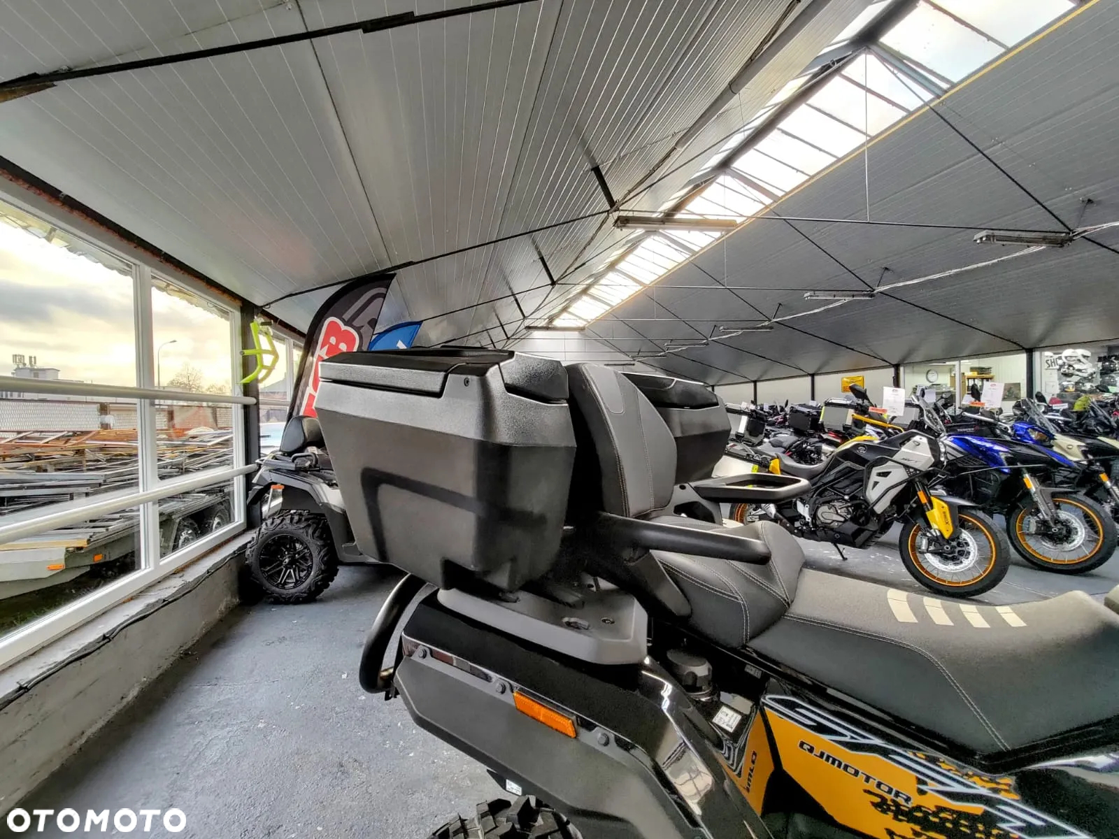 QJMOTOR SFA 1000 - 10