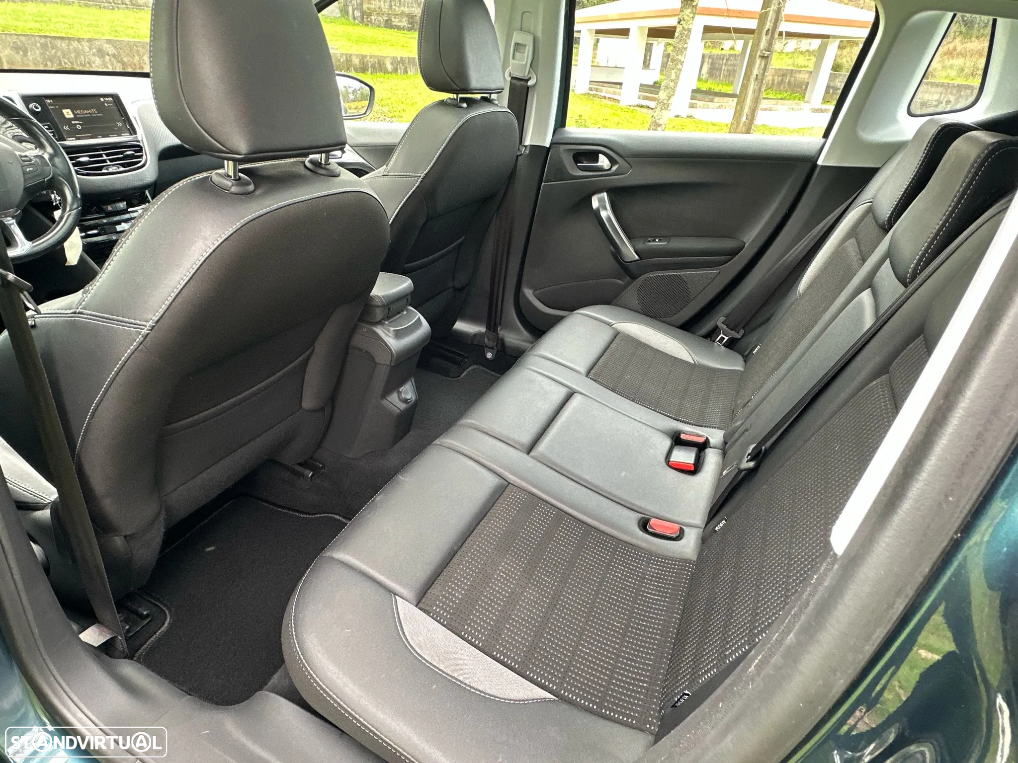 Peugeot 2008 1.6 BlueHDi Allure - 15