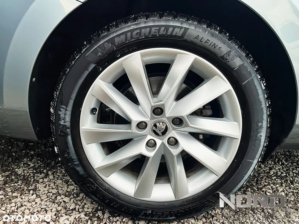 Skoda Superb 2.0 TDI Ambition DSG - 12