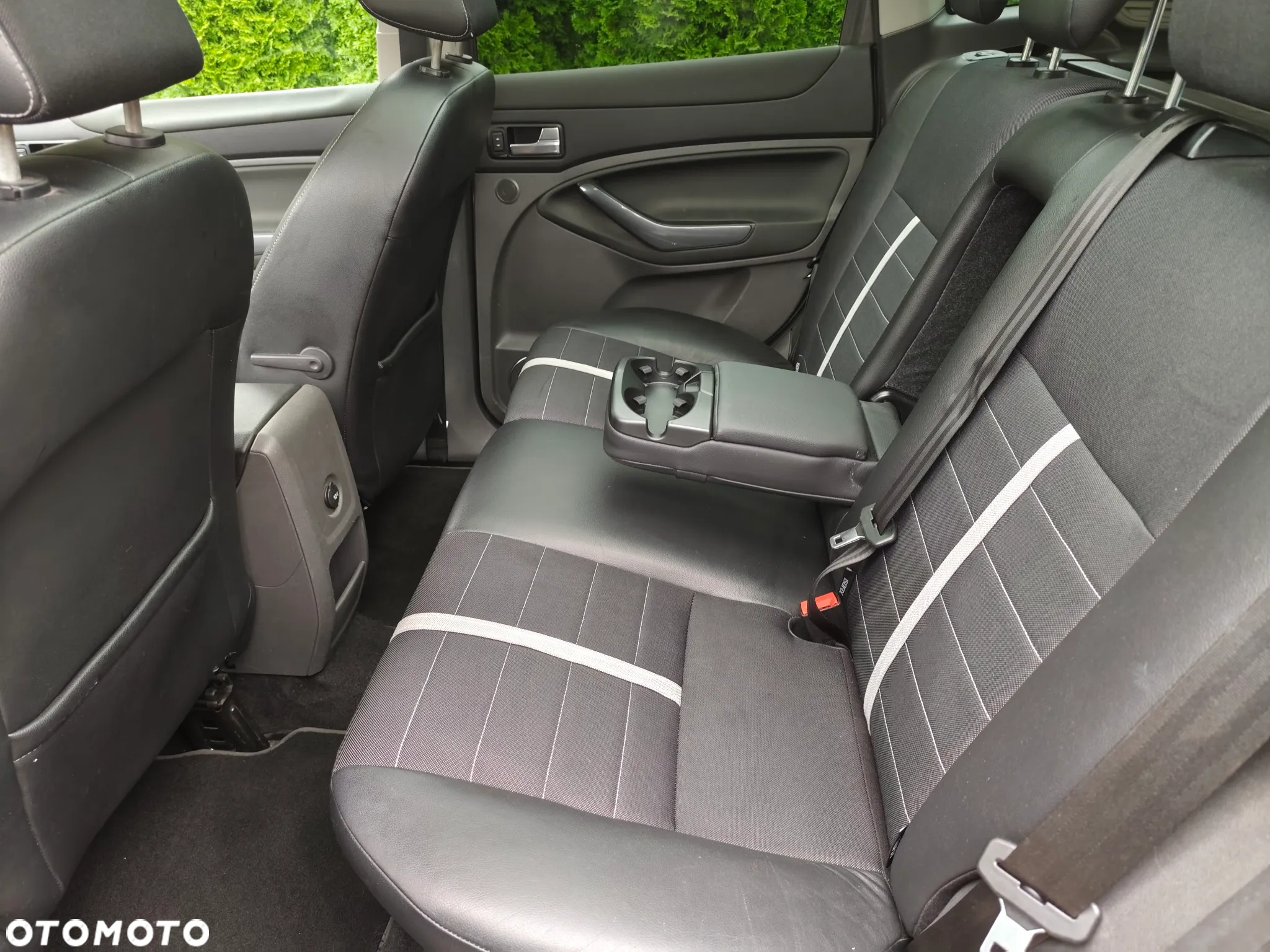 Ford Kuga 2.0 TDCi 4WD Titanium Plus - 12