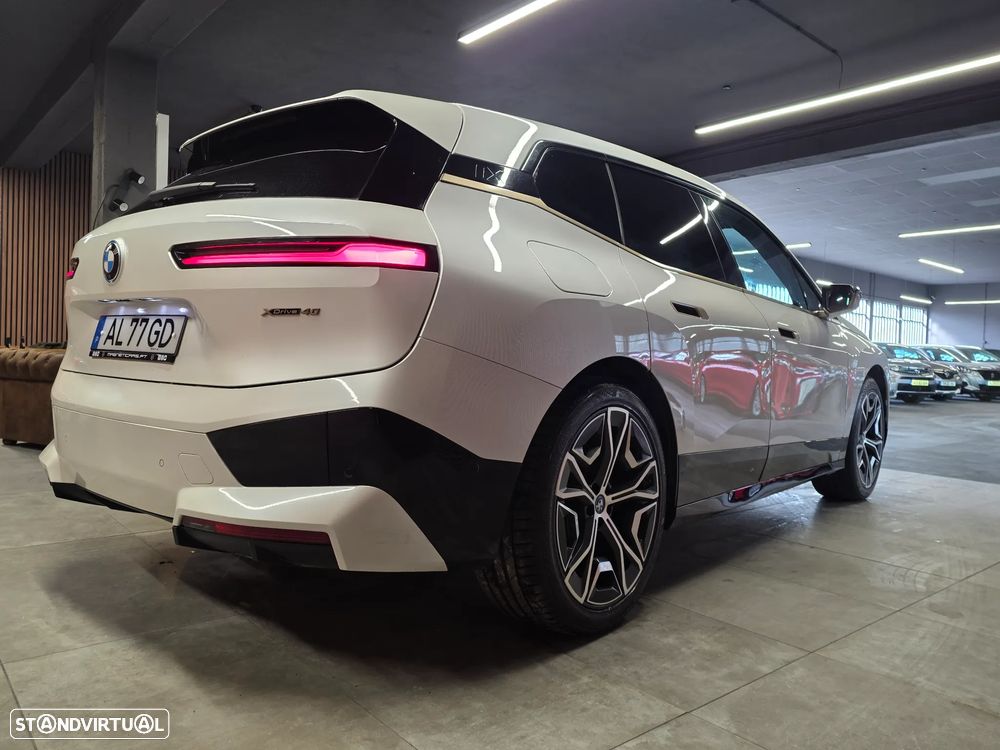 BMW iX xDrive 40 Pack Desportivo - 44