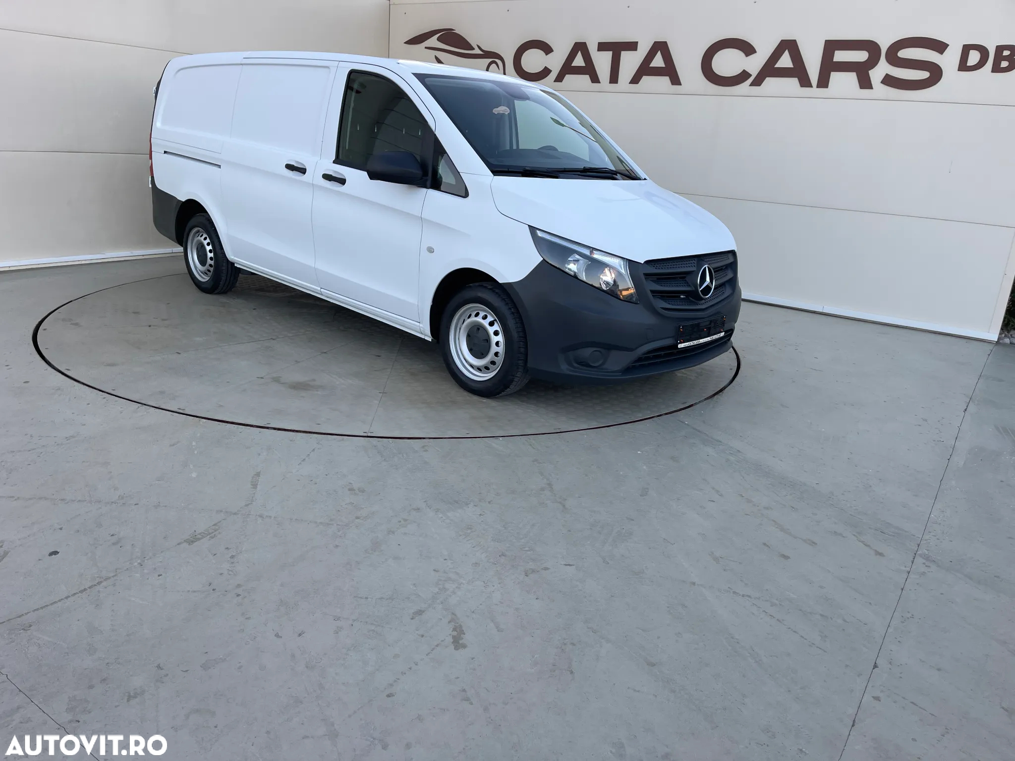 Mercedes-Benz Vito 111CDI LUNG USI SPATE - 21