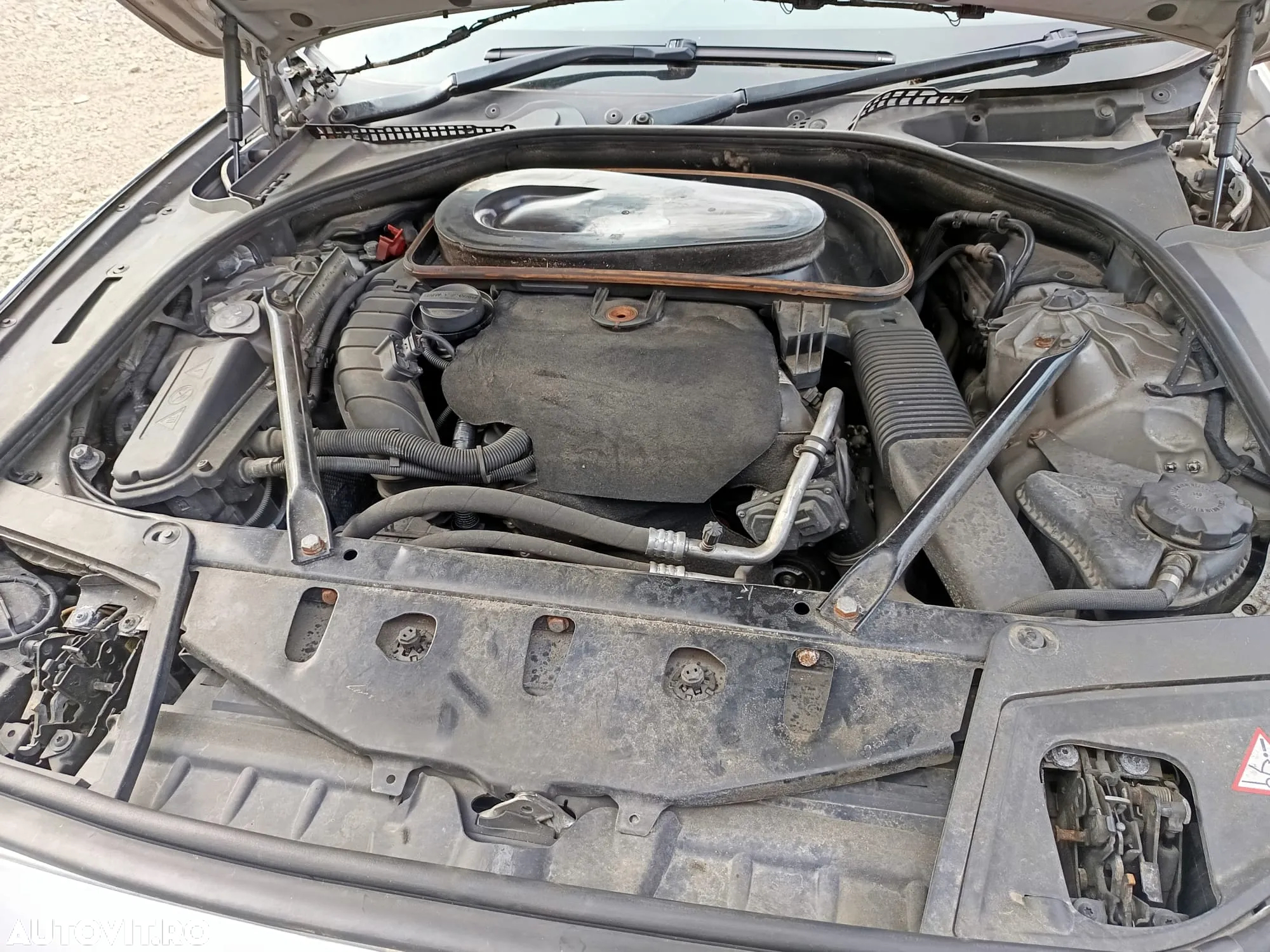 Dezmembram BMW Seria 5 F10 - 6