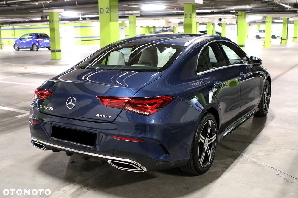 Mercedes-Benz CLA 250 4Matic 7G-DCT AMG Line - 11