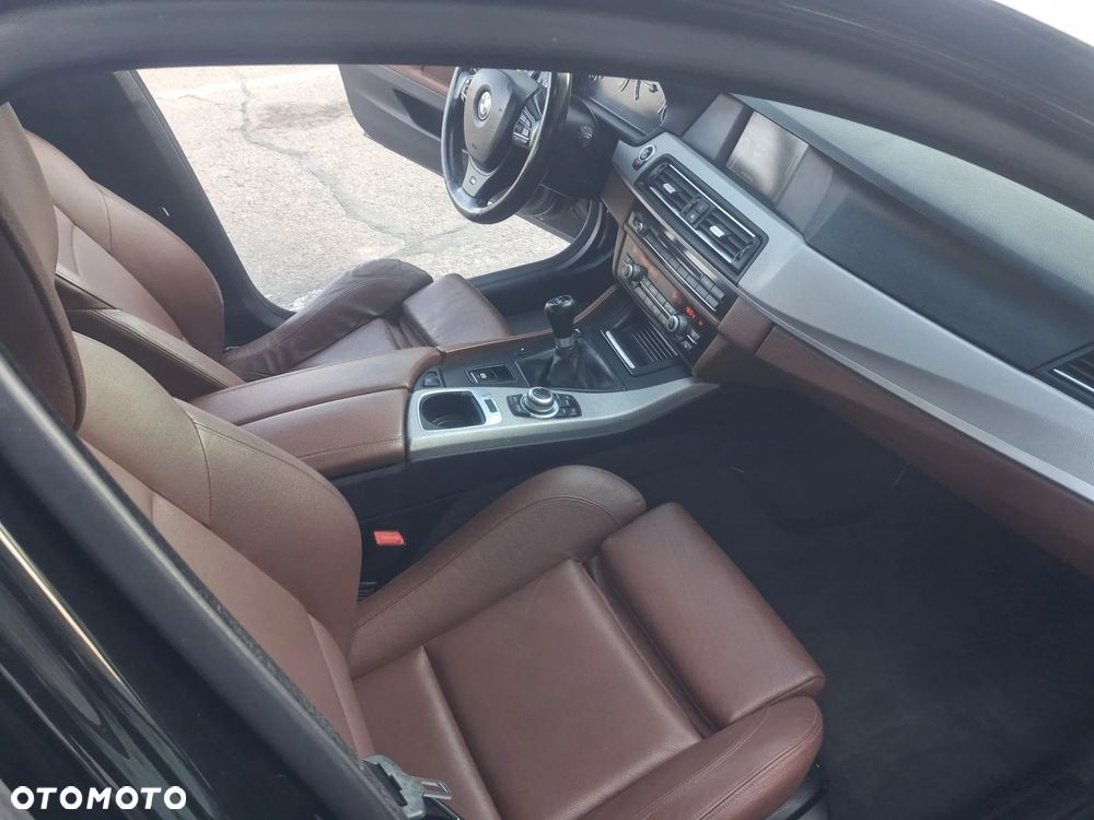 BMW Seria 5 520d Luxury Line - 23