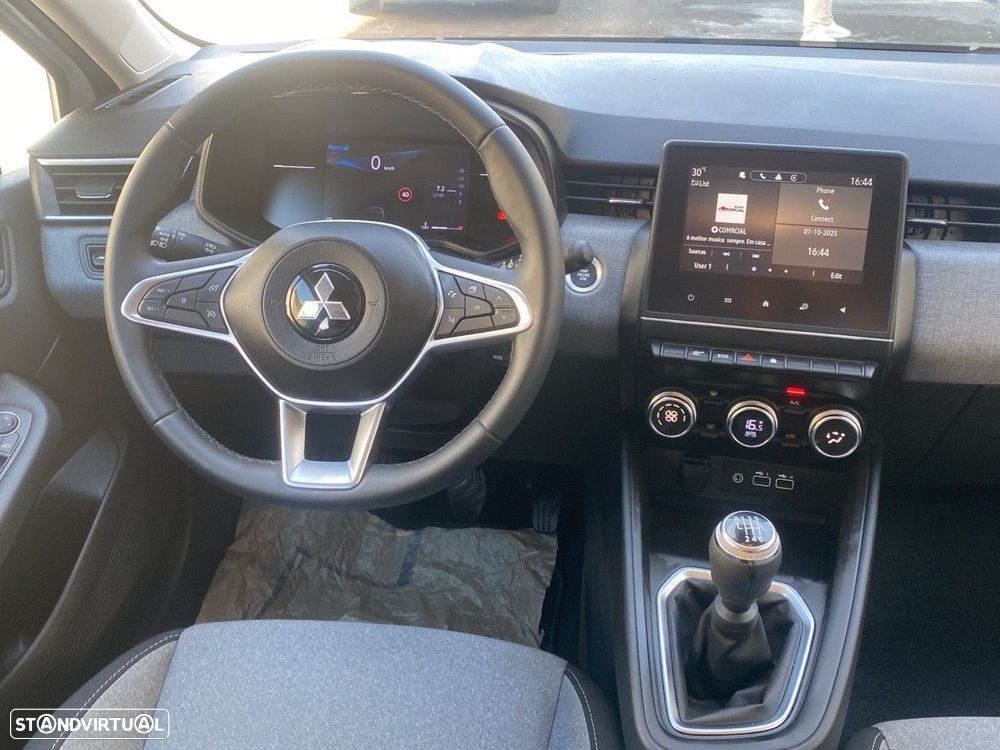 Mitsubishi Colt - 8