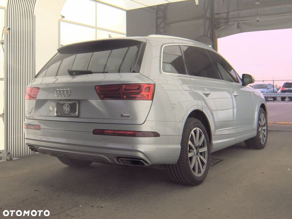 Audi Q7 - 3