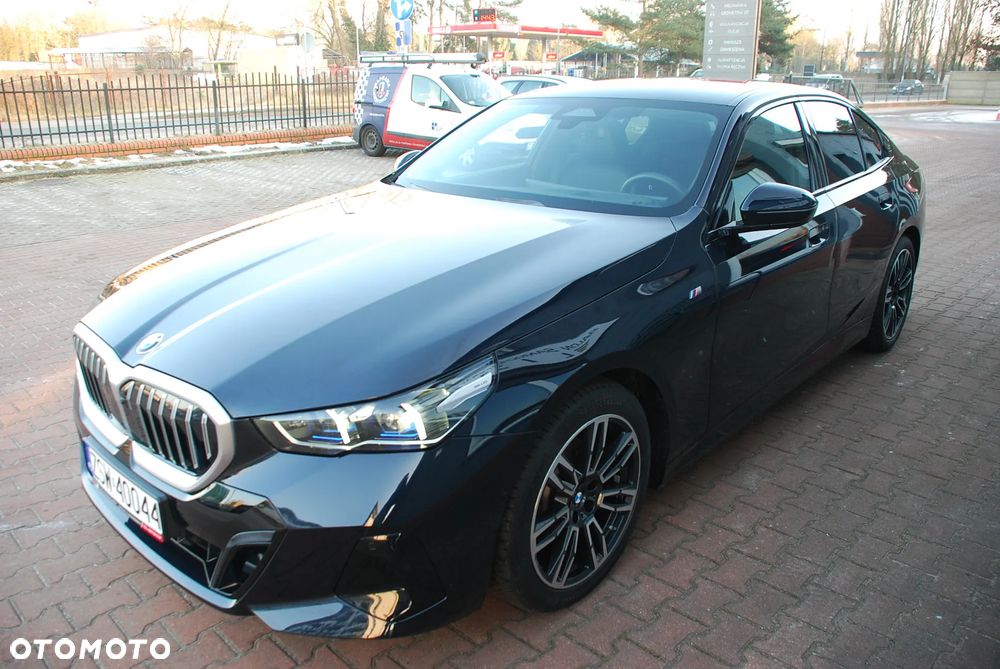 BMW Seria 5 520i mHEV M Sport - 24