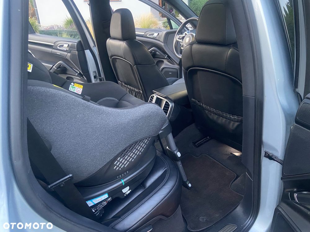 Porsche Cayenne - 17