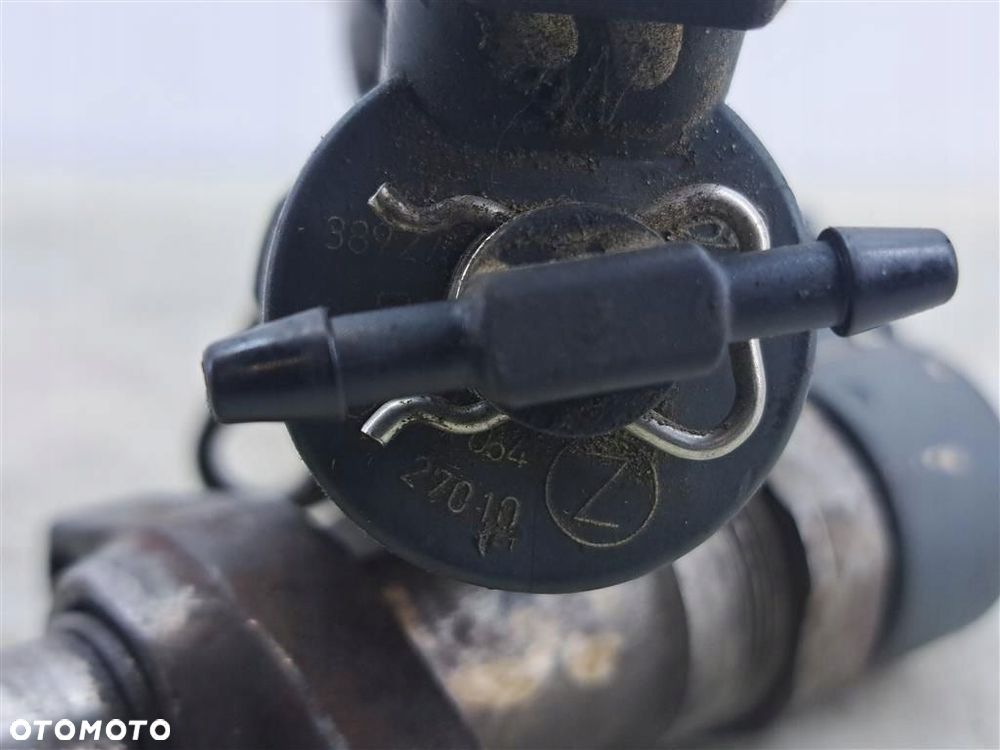 Wtrysk Wtryskiwacz Kia Carens II 2,0 CRDI 02-06R 33800-27010 0445110064 - 4