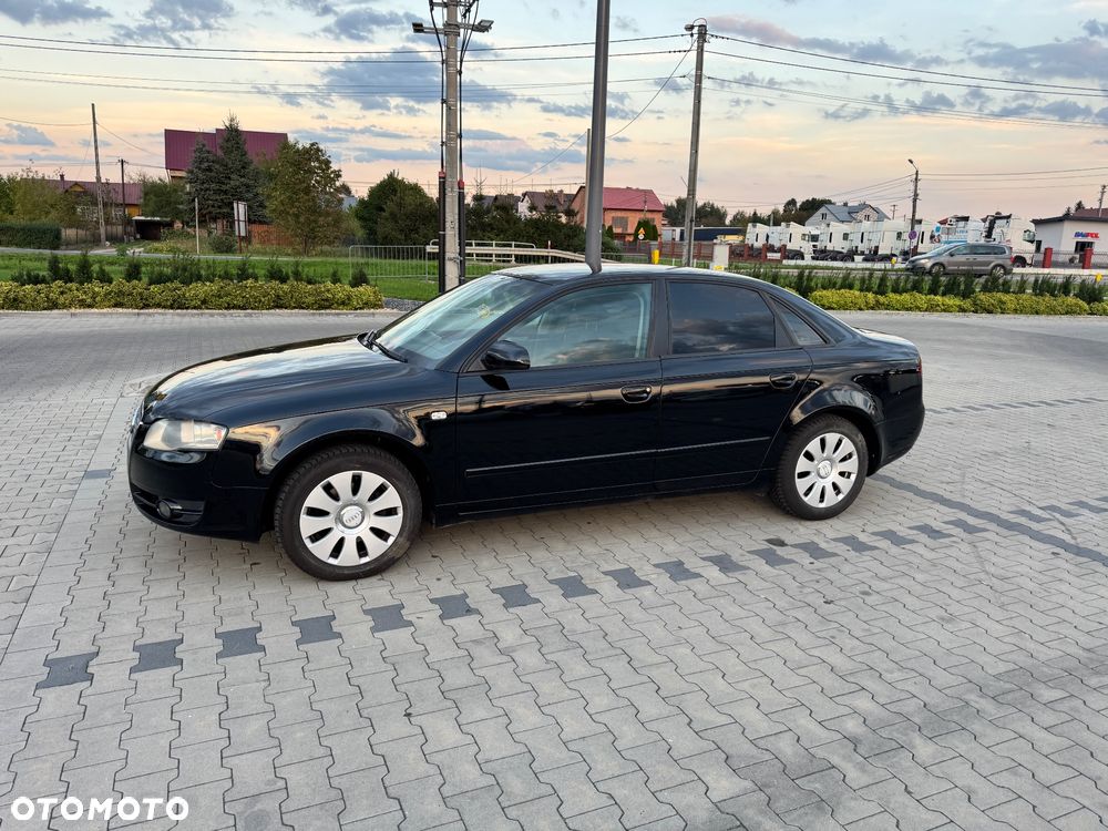 Audi A4 Limousine 2.0 TDI - 4