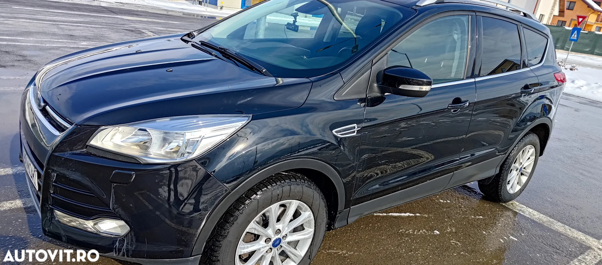 Ford Kuga 2.0 TDCi 2x4 Titanium - 10
