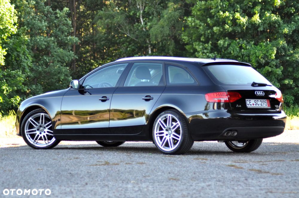 Audi A4 Avant 2.0 TDI DPF Ambiente - 9