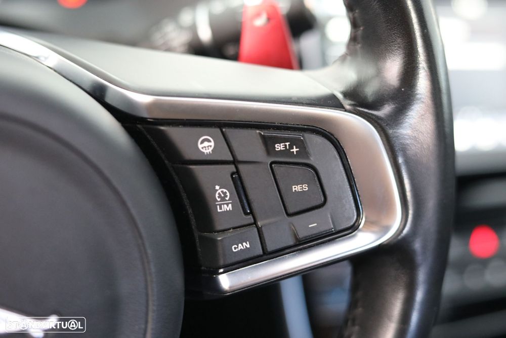 Jaguar XE 2.0 D R-Sport Aut. - 16