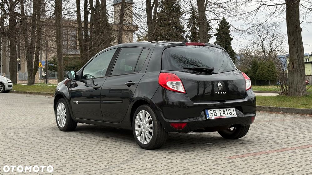 Renault Clio 1.2 16V 75 Expression - 5