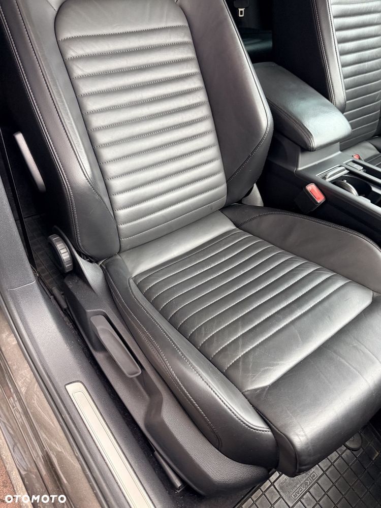 Volkswagen Passat 1.6 TDI SCR DSG Business - 16