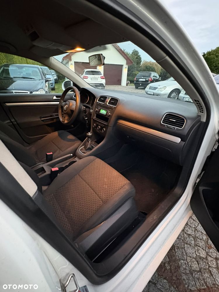 Volkswagen Golf - 16