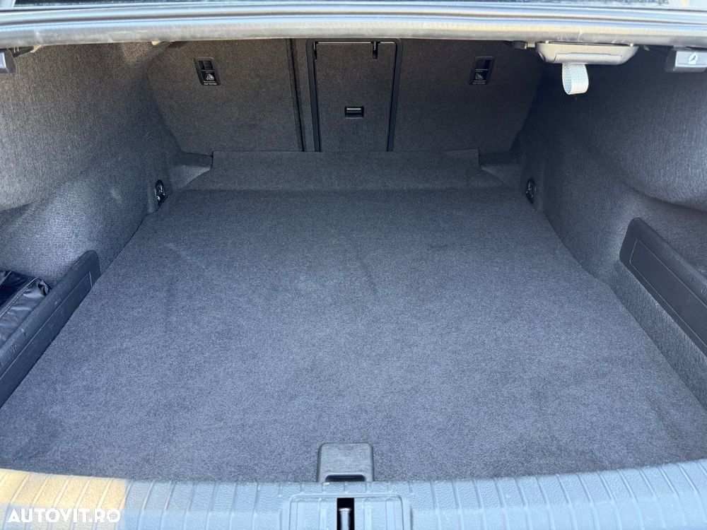 Volkswagen Passat 1.5 TSI OPF DSG Business - 33